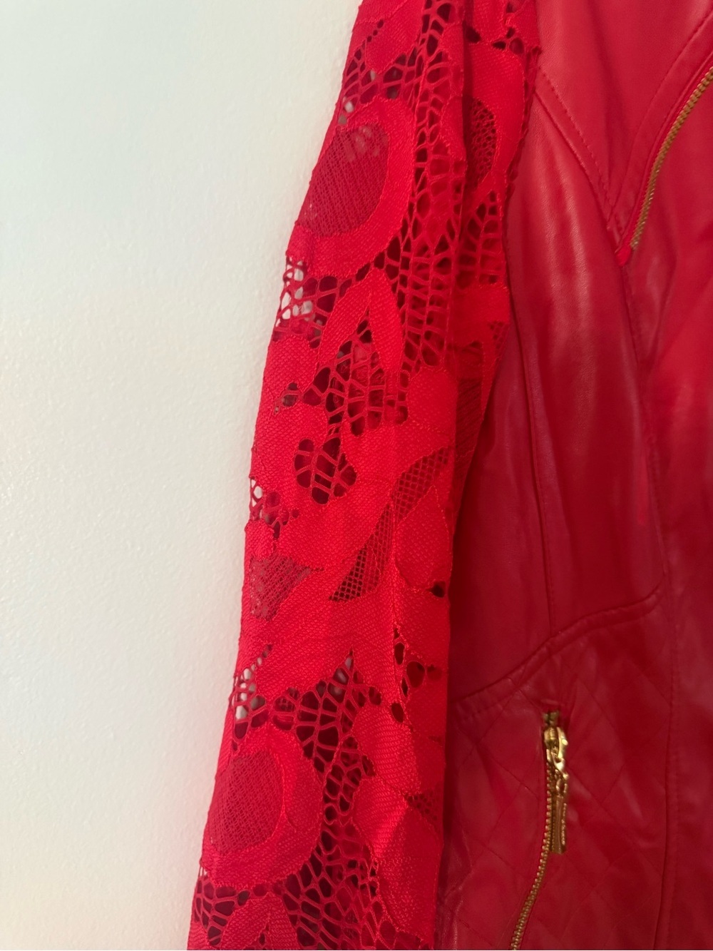 Peter Nygard Red Faux Leather Jacket Floral Lace Sleeve Moto Full Zip PM Edgy - Picture 6 of 10